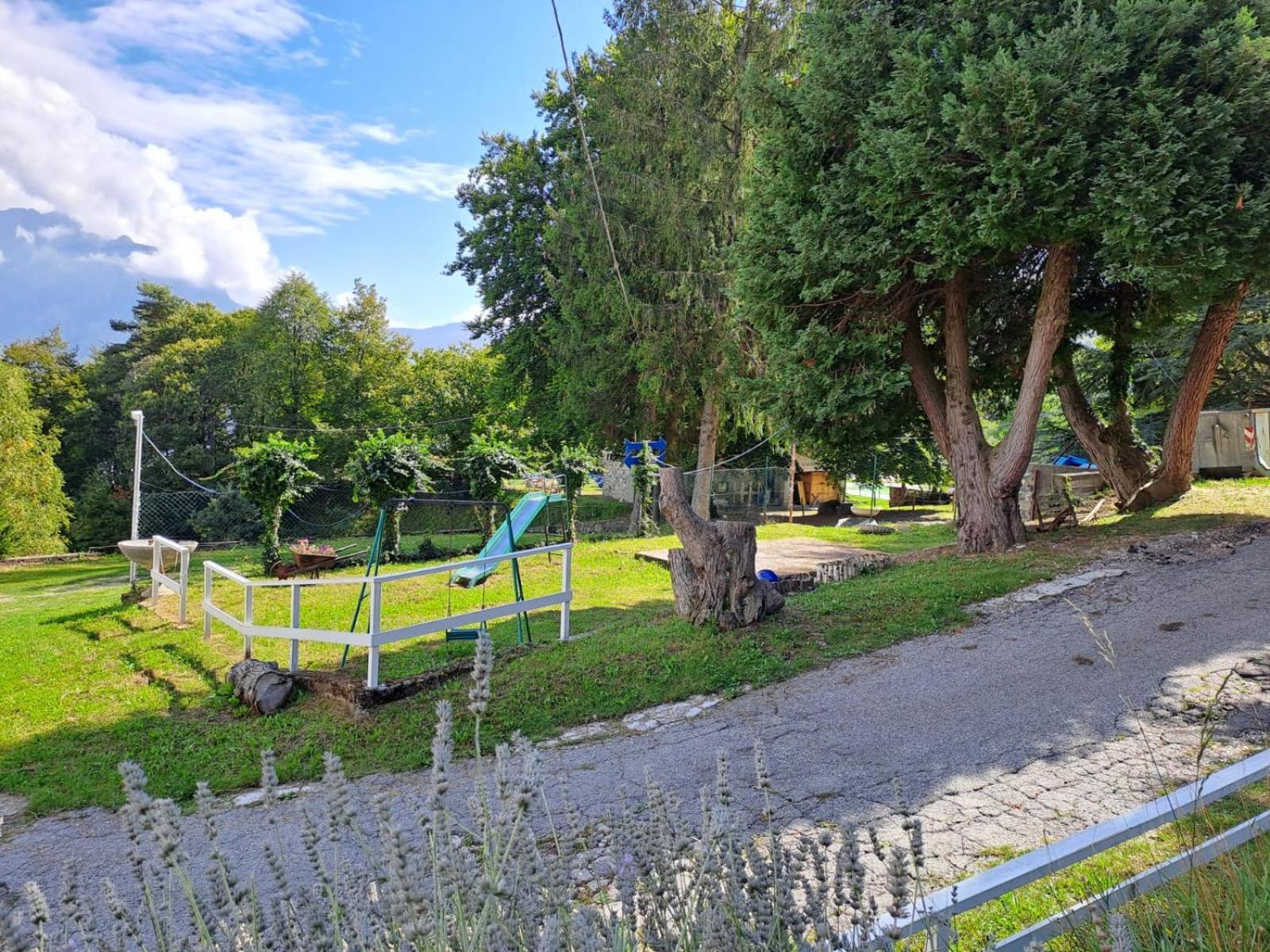 Provinciale 79 Hotel Magreglio Bagian luar foto