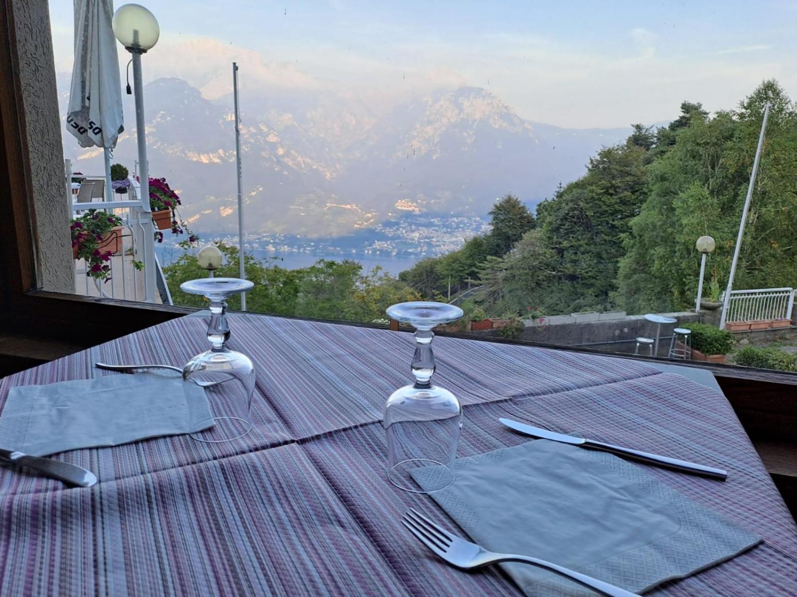 Provinciale 79 Hotel Magreglio Bagian luar foto