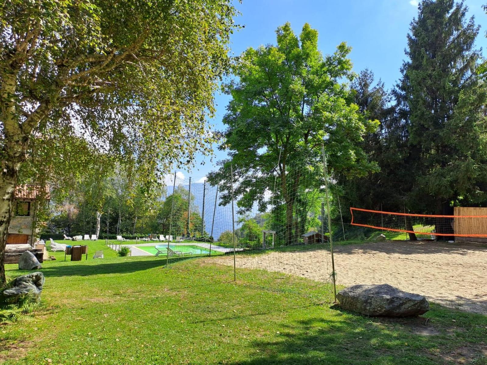 Provinciale 79 Hotel Magreglio Bagian luar foto