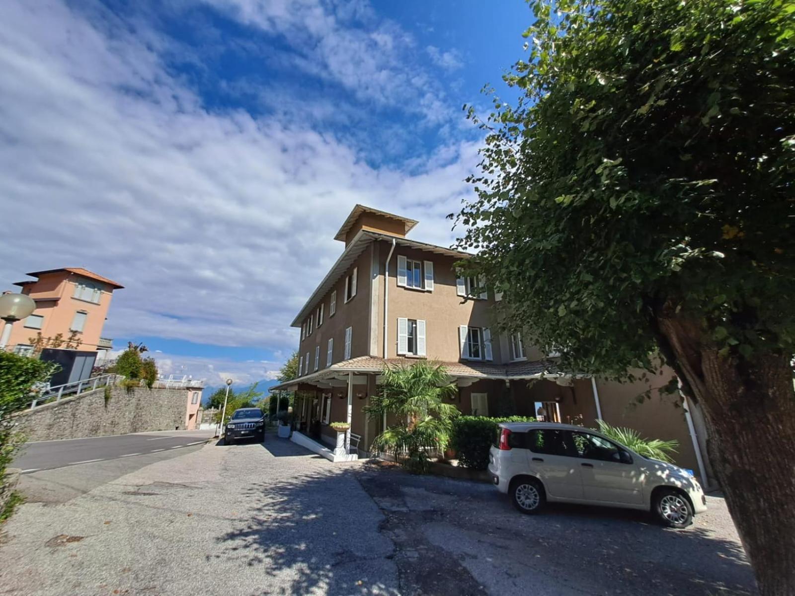 Provinciale 79 Hotel Magreglio Bagian luar foto