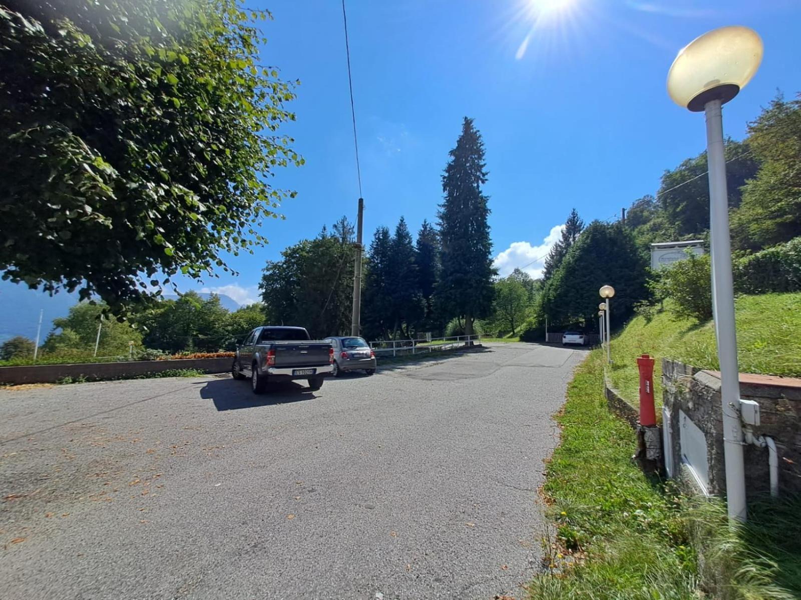 Provinciale 79 Hotel Magreglio Bagian luar foto