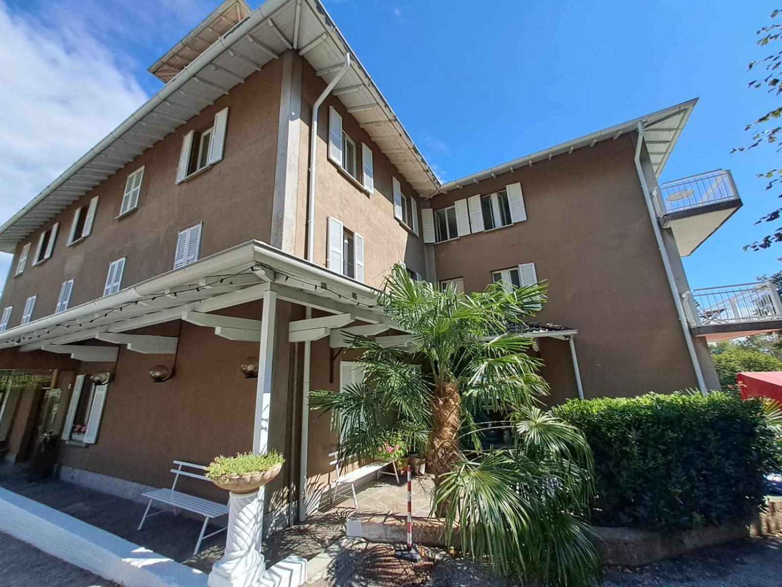 Provinciale 79 Hotel Magreglio Bagian luar foto