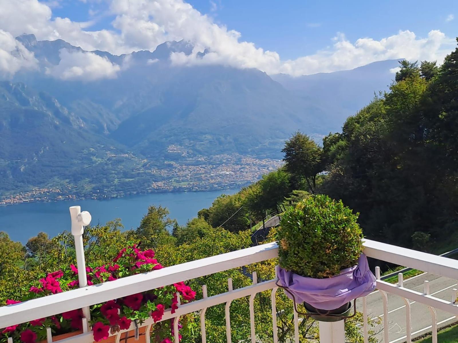 Provinciale 79 Hotel Magreglio Bagian luar foto